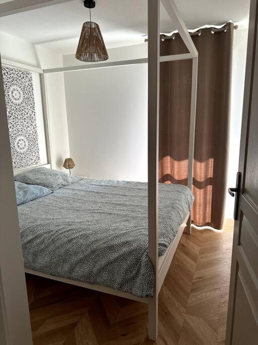 Appartement Cosy Avec Balcon Et Piscine Besancon Ngoại thất bức ảnh